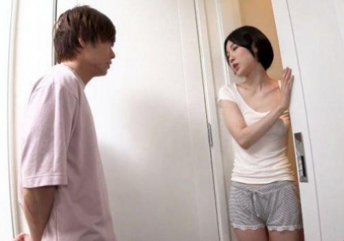 Chán chán hay bỏ bê cô vợ liền gạ bạn thân ngoại tình